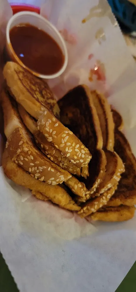 Ribs with Garlic Bread